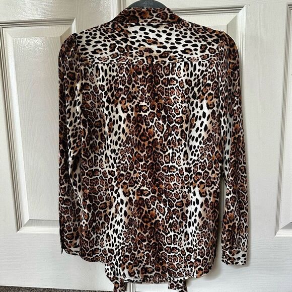 White House Black Market leopard print tie front blouse - Picture 8 of 15